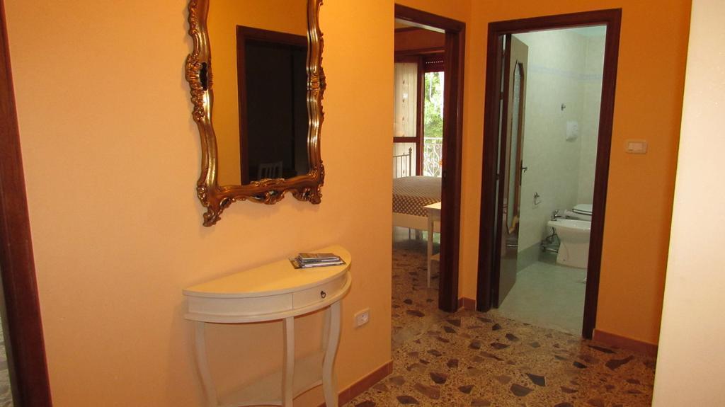 Villa Claudianna Bed & Bike بييسْتوم المظهر الخارجي الصورة
